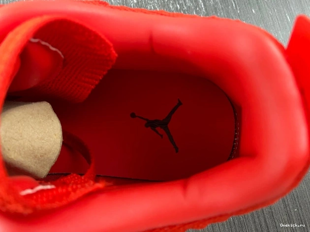 One Kick Jordan Flyknit Red Retro AQ3559-600 4 0725